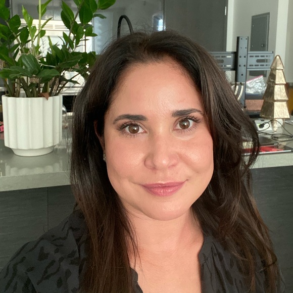 Meet your Posher, Leyda - Picture 1 of 1